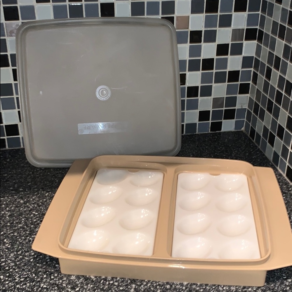 Vintage Tupperware deviled egg holder tan